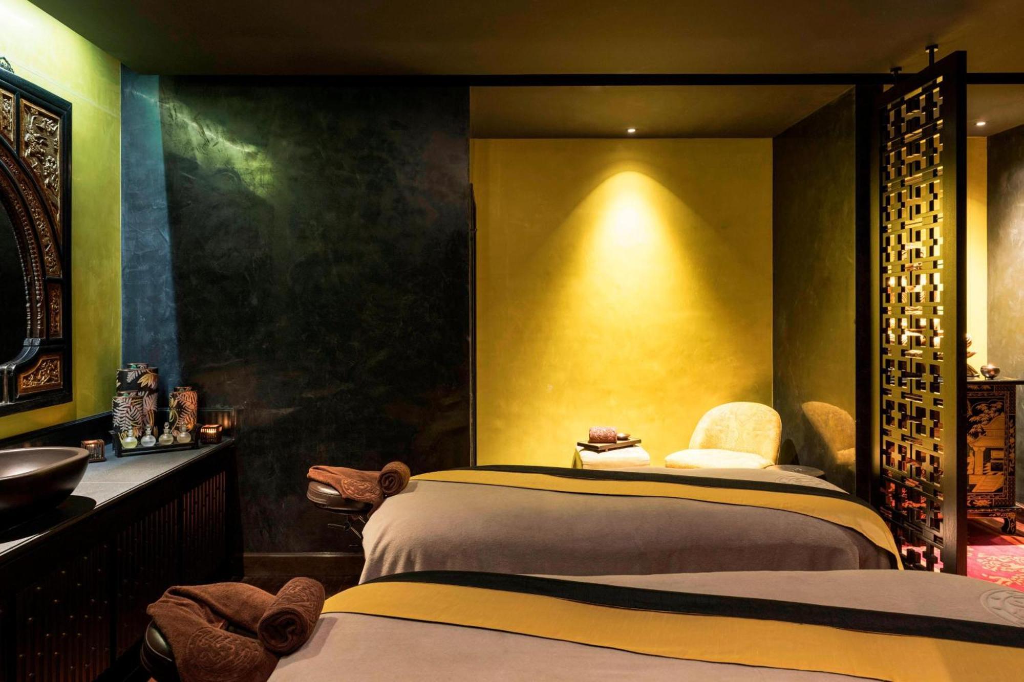 Grosvenor House, A Luxury Collection Hotel, Dubai Exterior foto A treatment room at the B attitude spa